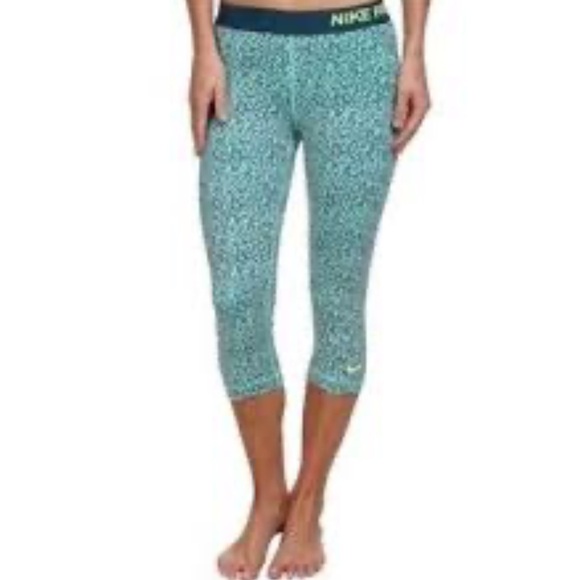 Nike Pants - Nike Pro Blue Capri Leggings